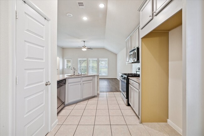 Building Photo - 18203 Alora Springs Trace