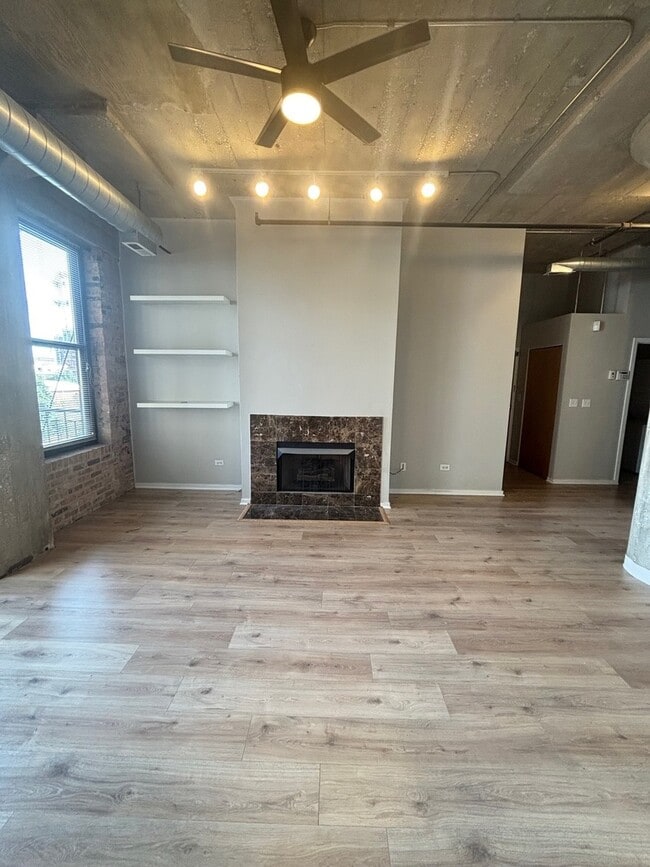 Building Photo - 1516 S Wabash Ave