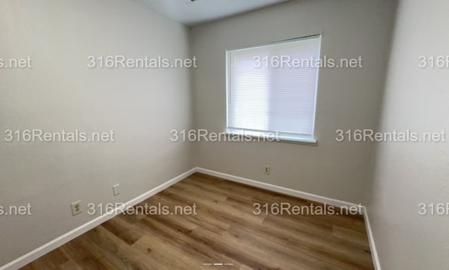 Building Photo - $745 - COMING SOON! Accepting SECTION 8/ Housing Voucher 3 bedroom / 1 bathroom - Remodeled Apart...