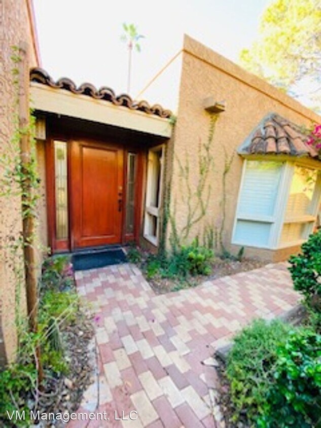 Primary Photo - 3 br, 2 bath House - 806 E Becker Lane