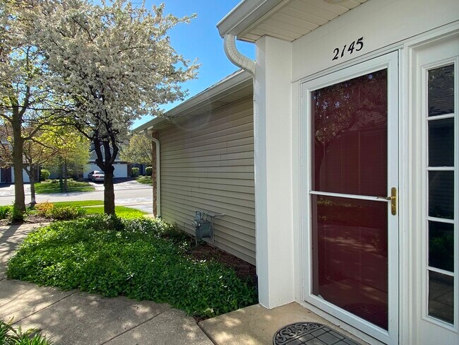 Building Photo - 2145 Fulham Dr