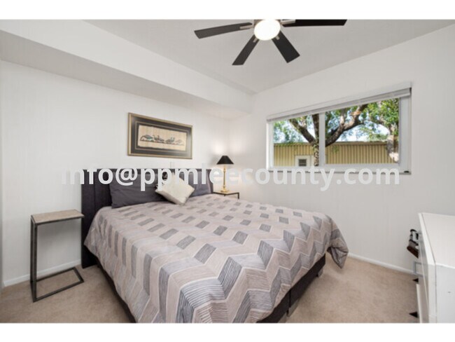 Foto del edificio - SE Cape Coral 3 bed Condo in Waterfront Co...