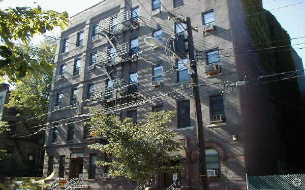 Foto del edificio - 297-299 Barrow St