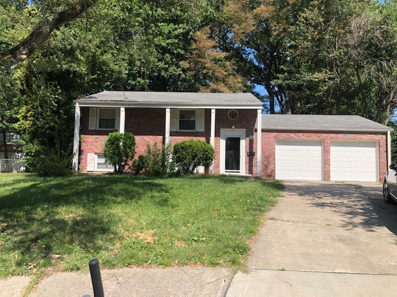 Primary Photo - 9925 Benson St