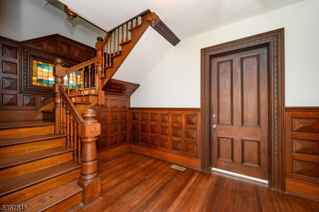 Foto del edificio - 32 Woodland Ave