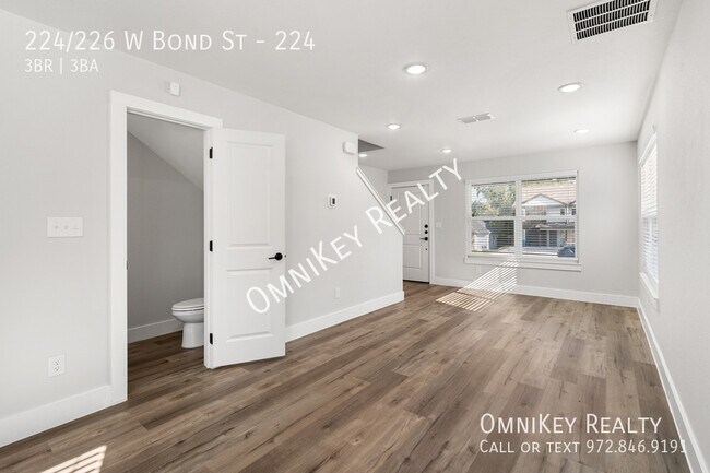Foto del edificio - 224/226 W Bond St-224
