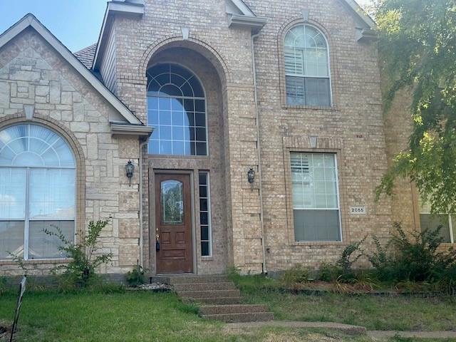 Building Photo - 2055 Club Lake Cir