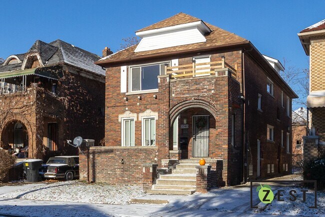 Building Photo - 3740 Tyler St