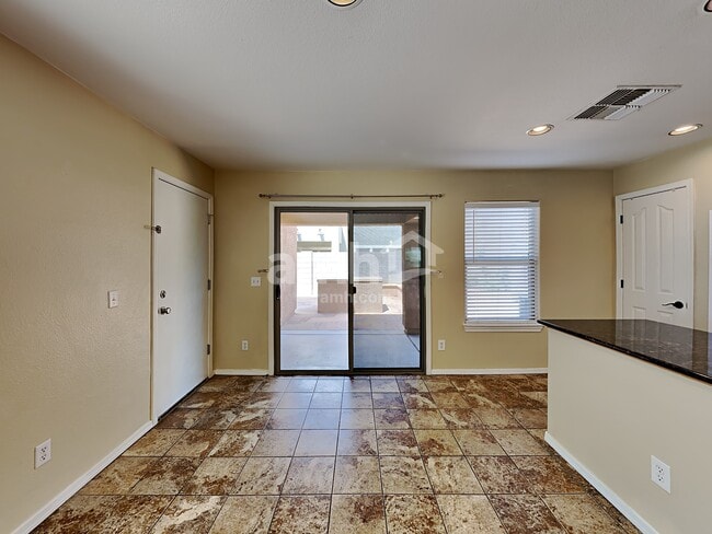 Building Photo - 18526 W Valerie Dr