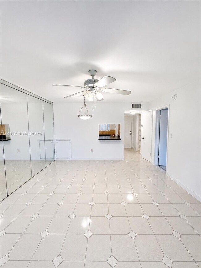 Foto del edificio - 2800 NE 203rd St