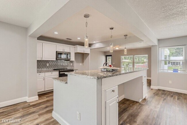 Foto del edificio - 4 br, 3 bath House - 2229 Rose Boulevard UNIT