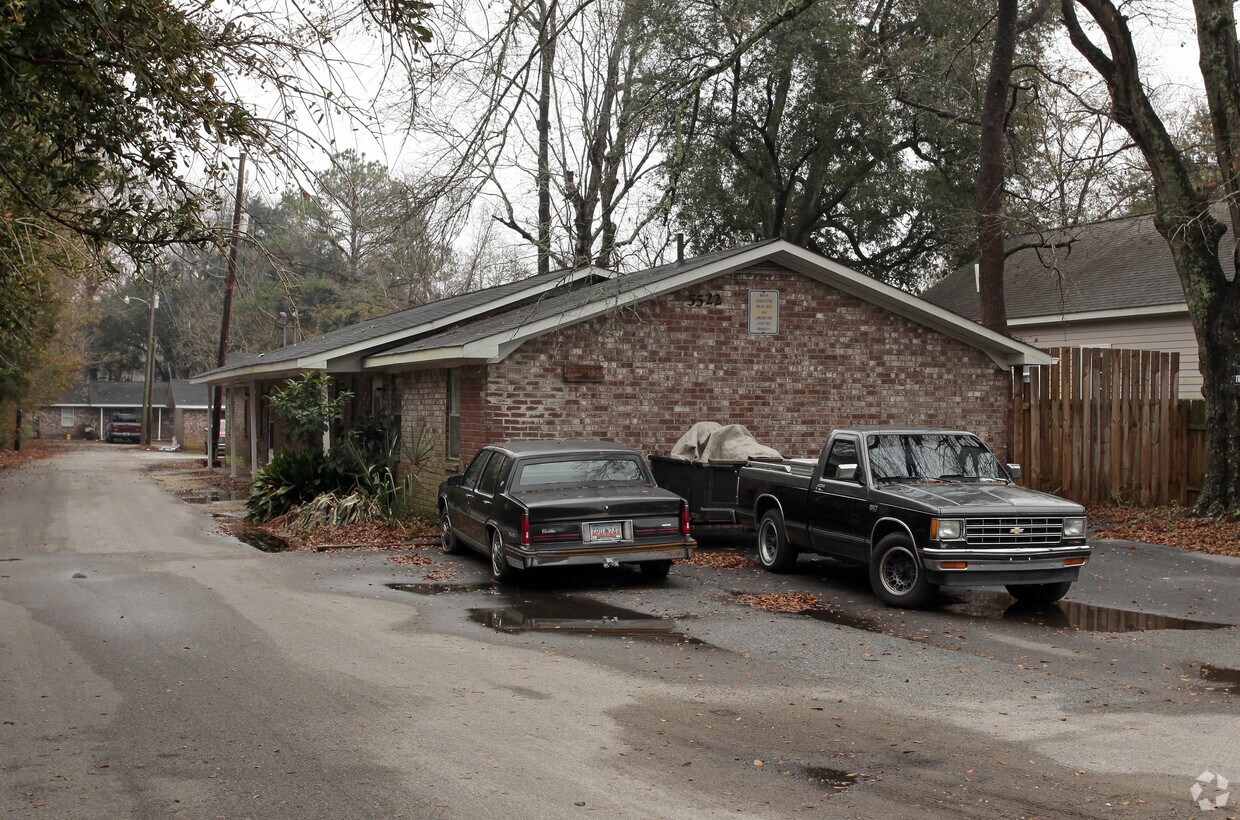 Foto principal - 5522 Garrett Ave