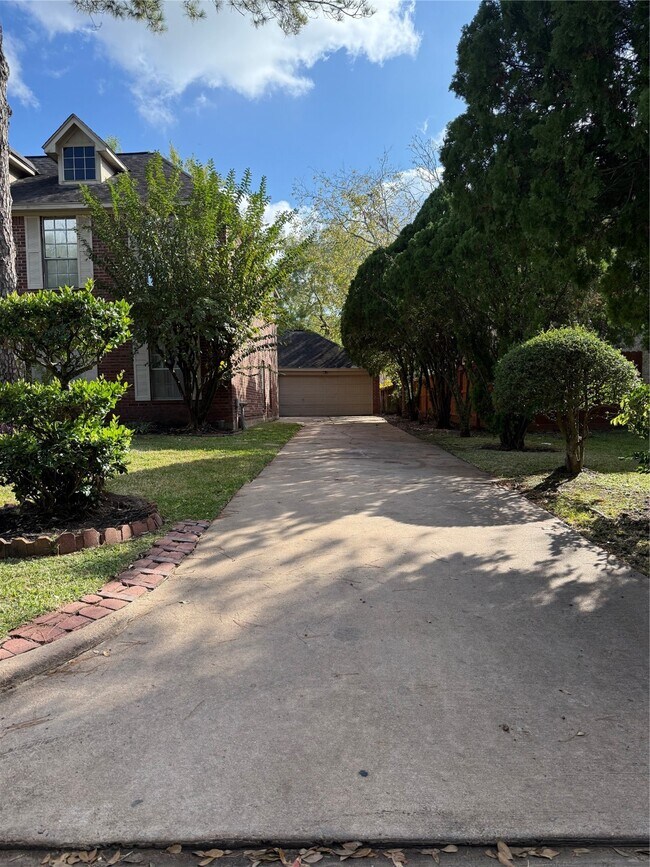 Foto del edificio - 9731 New Kent Dr