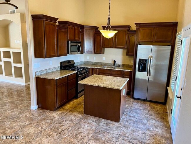 Building Photo - 2213 Wild Point Pl