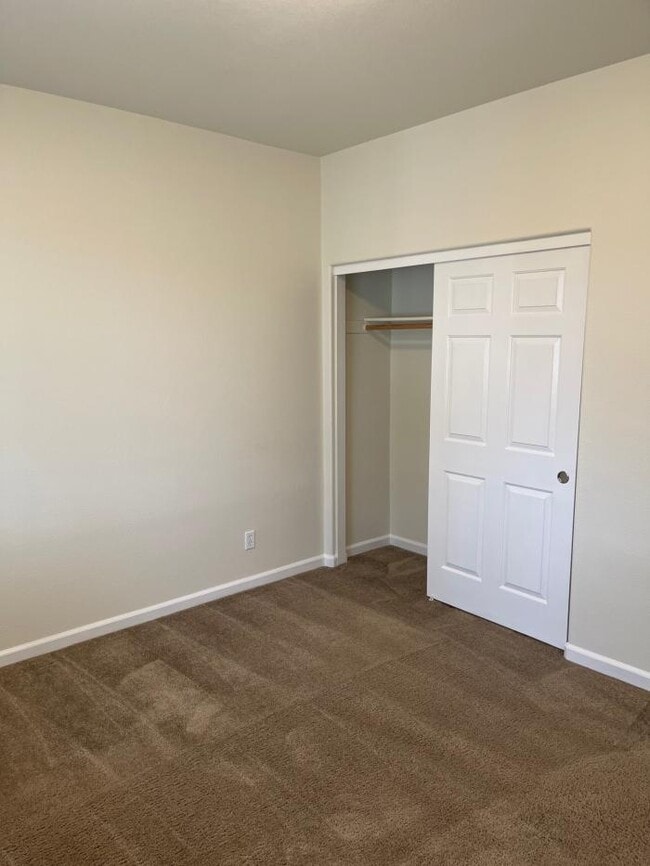 Building Photo - 2 bedroom in Santa Rosa CA 95409