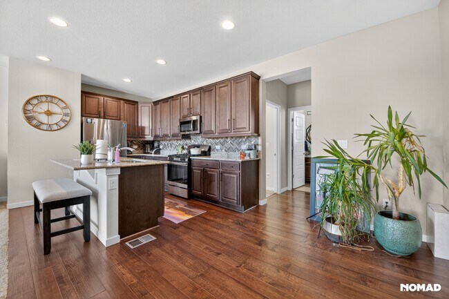 Building Photo - 15609 E Broncos Pl