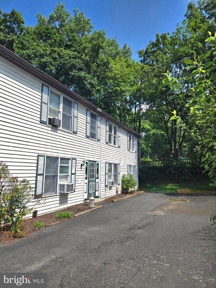 Building Photo - 1223 N Keim St