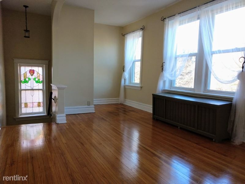 Foto principal - 2 br, 1 bath Apartment - 4454A Castleman Ave