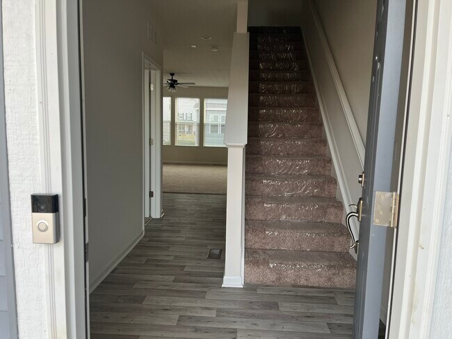 Foto del edificio - 151 Figleaf Ln