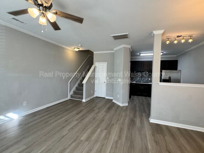 Foto del edificio - 1221 Canyon Rock Court