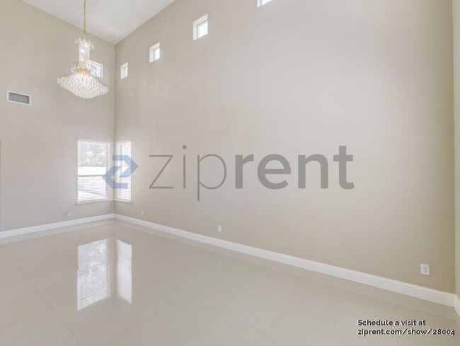 Building Photo - 2293 Sierra Madre Ave