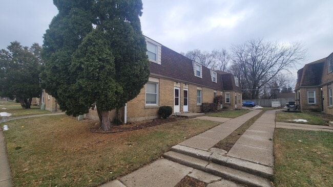 Building Photo - 6319 W Center St