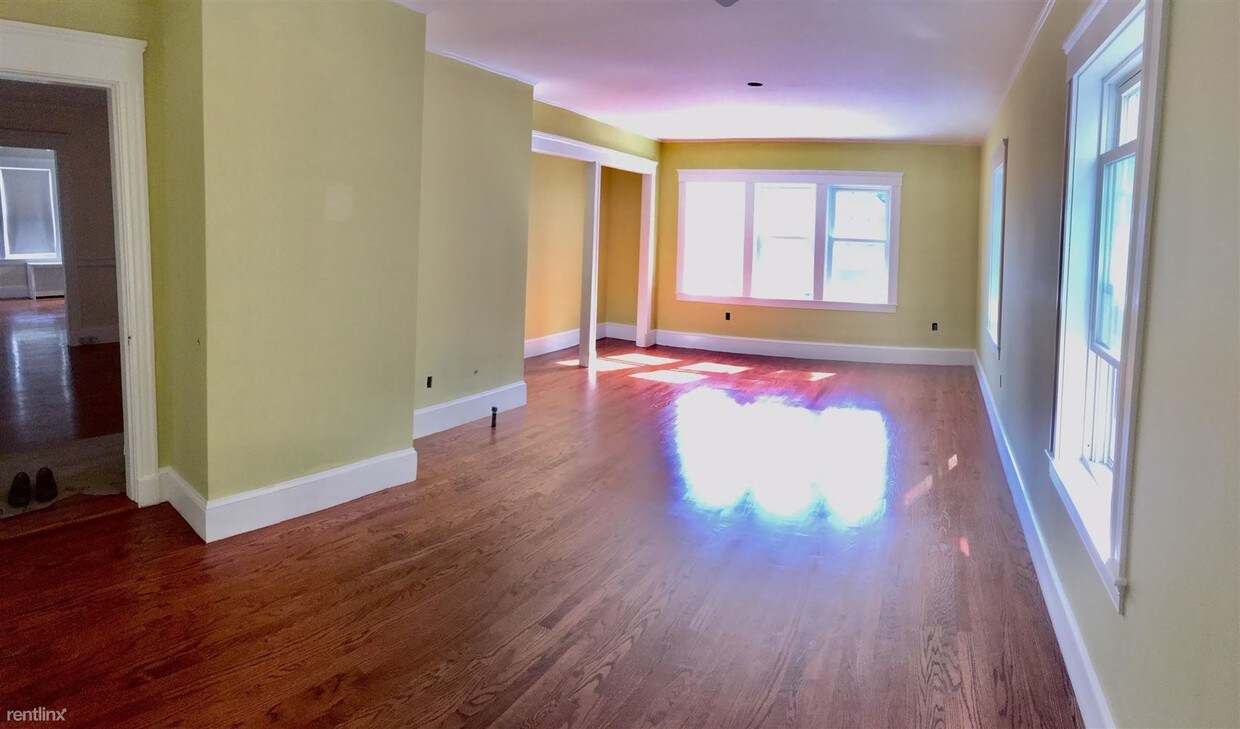 Primary Photo - 3 br, 2 bath Duplex - 26 Parker St