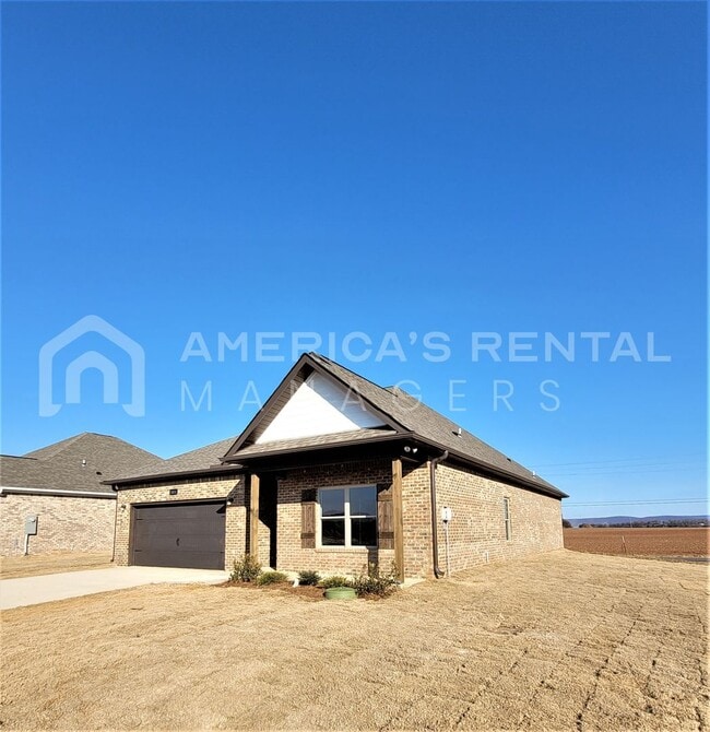 Building Photo - Home for Rent in Meridianville, AL! New fl...