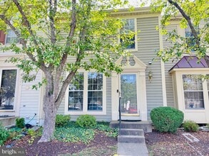 Building Photo - 9703 Sassafras Ct
