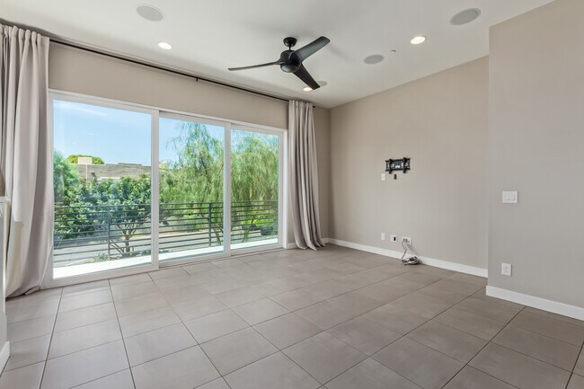 Foto del edificio - 3104 N 71st St