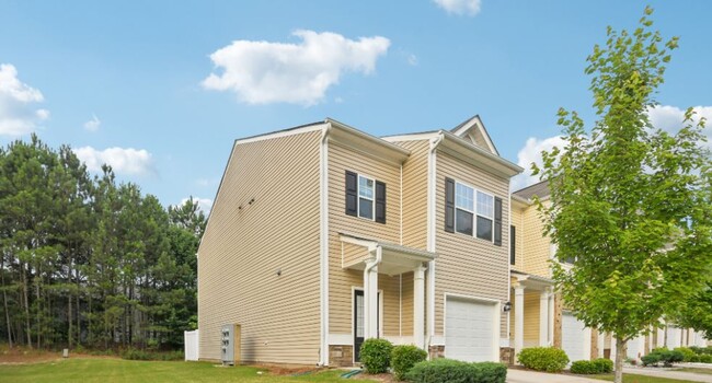 Building Photo - 3324 Estes Dr