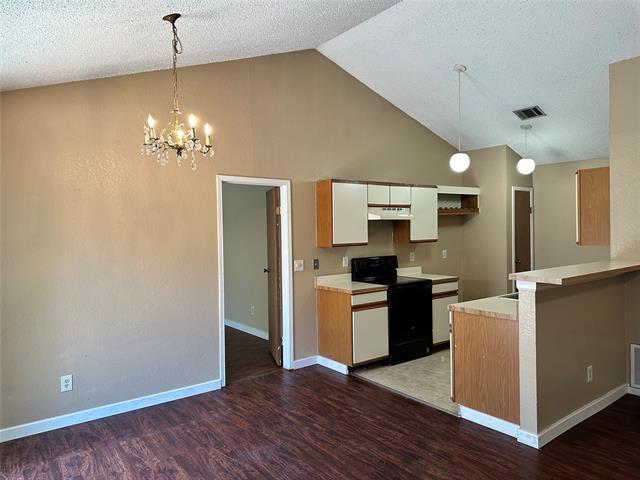 Foto del edificio - 1020 Mapleleaf Ln