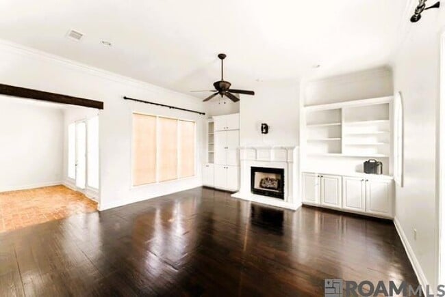 Building Photo - 2904 Rue Dauphine