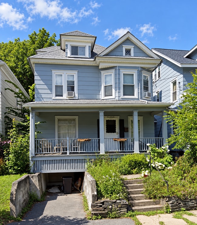 Building Photo - 504 Bryant Ave