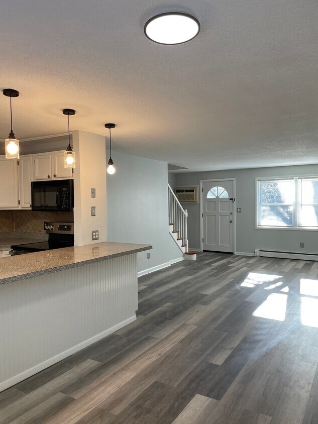 Primary Photo - 115 Kensington Ave