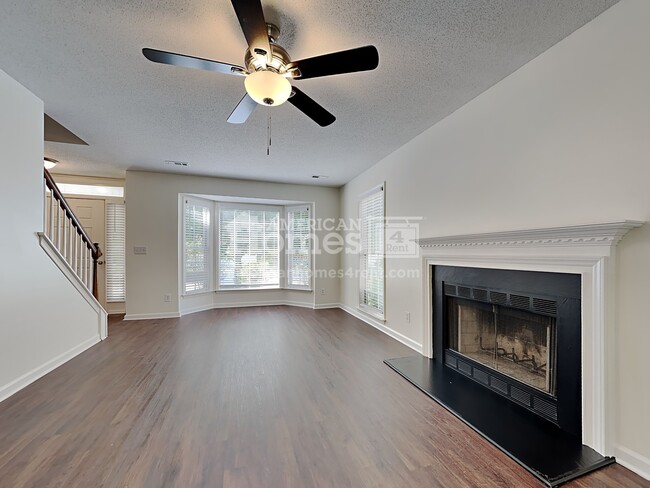Building Photo - 5918 Highland Grove Drive