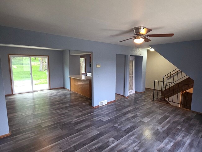 Building Photo - 3 bedroom Mukwonago townhome