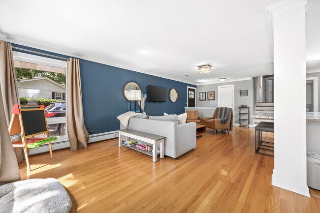 Foto del edificio - 1024 Catalpa Ln