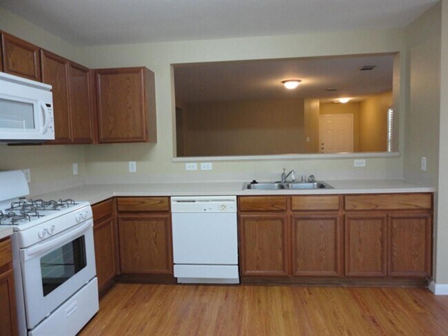Building Photo - 15703 Western Skies Dr