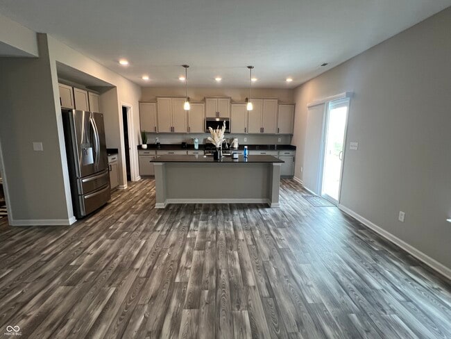 Building Photo - 1014 Sagittarius Ave