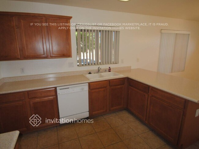 Foto del edificio - 12575 W Lisbon Ln