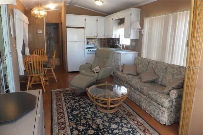 Foto del edificio - 351 Citrus Ridge Dr