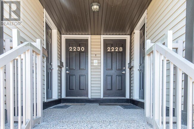 Photo du bâtiment - 2228 Tenth Line Rd
