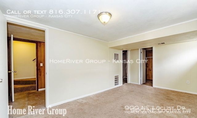 Foto del edificio - 900 NE Locust Dr