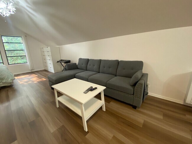 Foto del edificio - 12917 Lee Ln