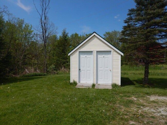 Building Photo - 6 Boissoneault Rd