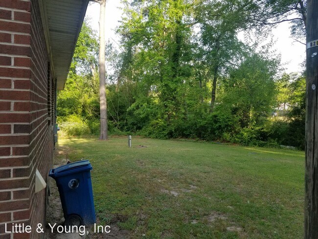 Foto del edificio - 3 br, 1 bath House - 7568 Faraday Pl