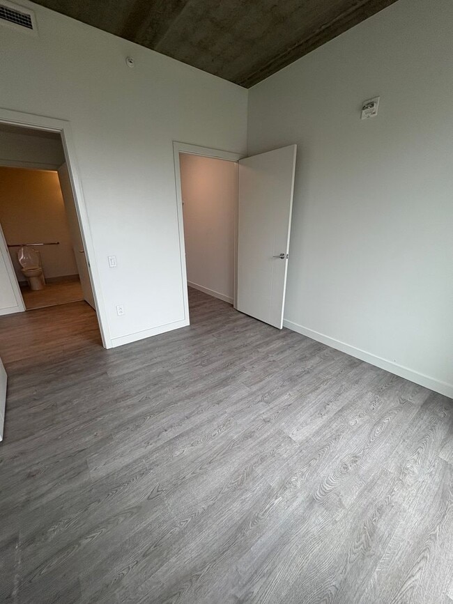 Interior Photo - Baumhaus Apartments