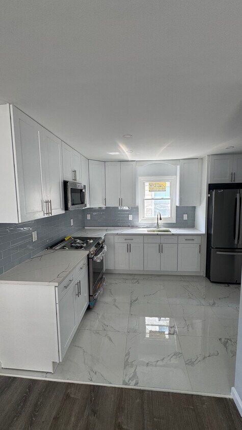 Primary Photo - 627 Avenue E