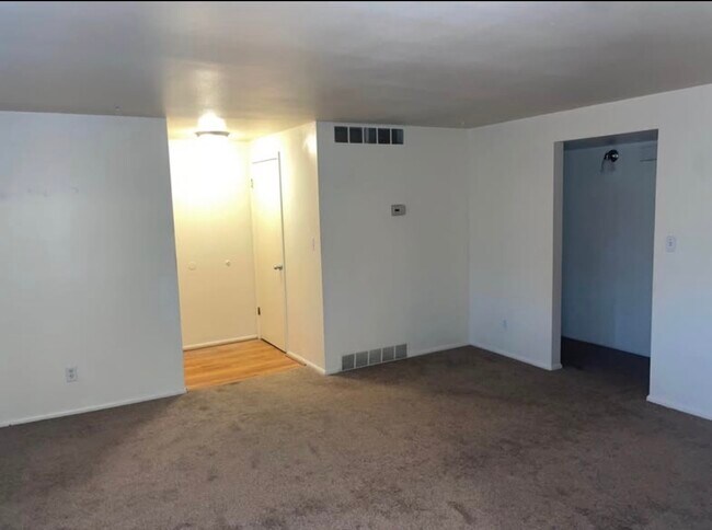 Foto del edificio - 1637 Avalon Rd